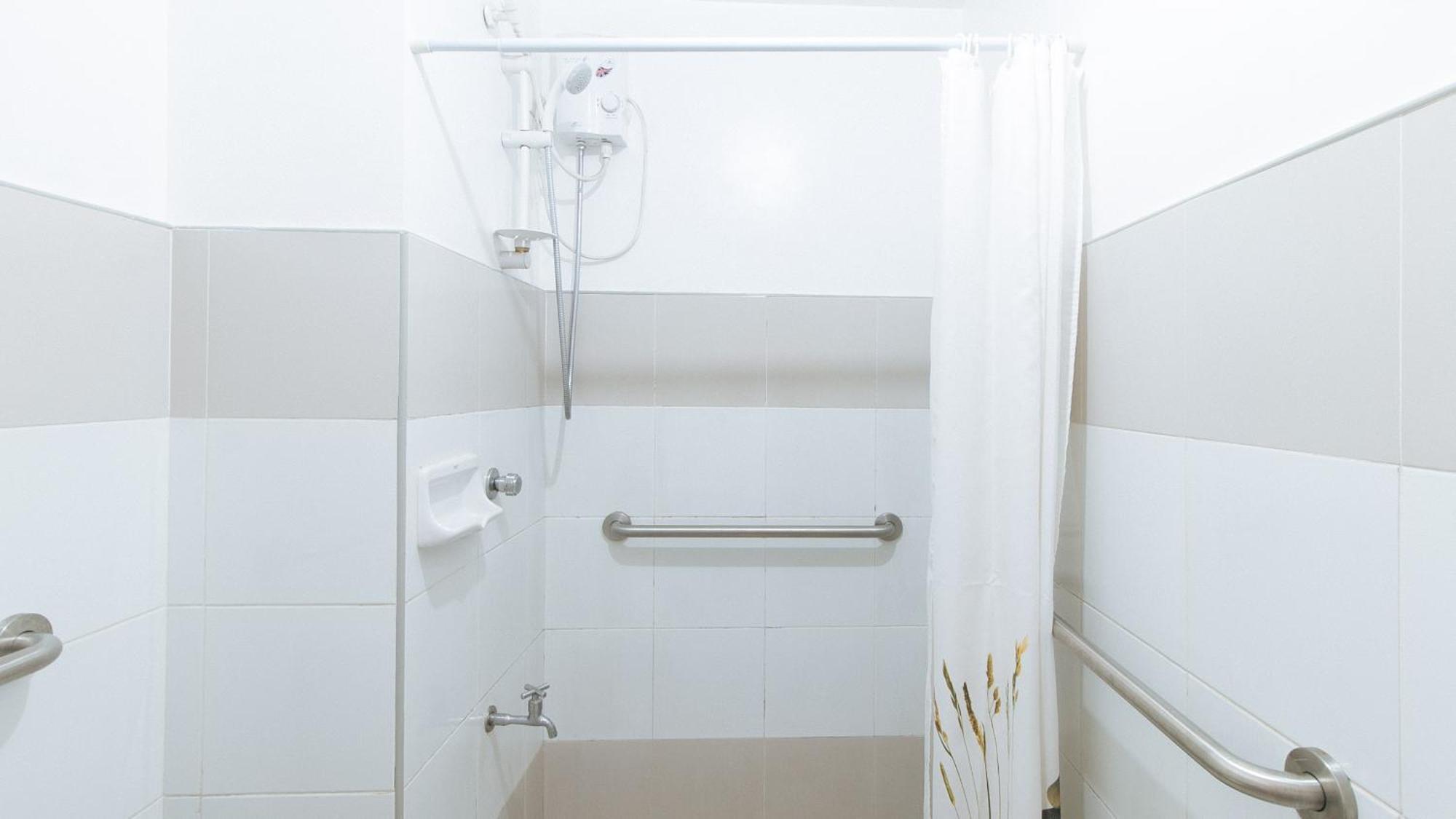 Reddoorz @ Melbourne Suites Makati Μακάτι Εξωτερικό φωτογραφία