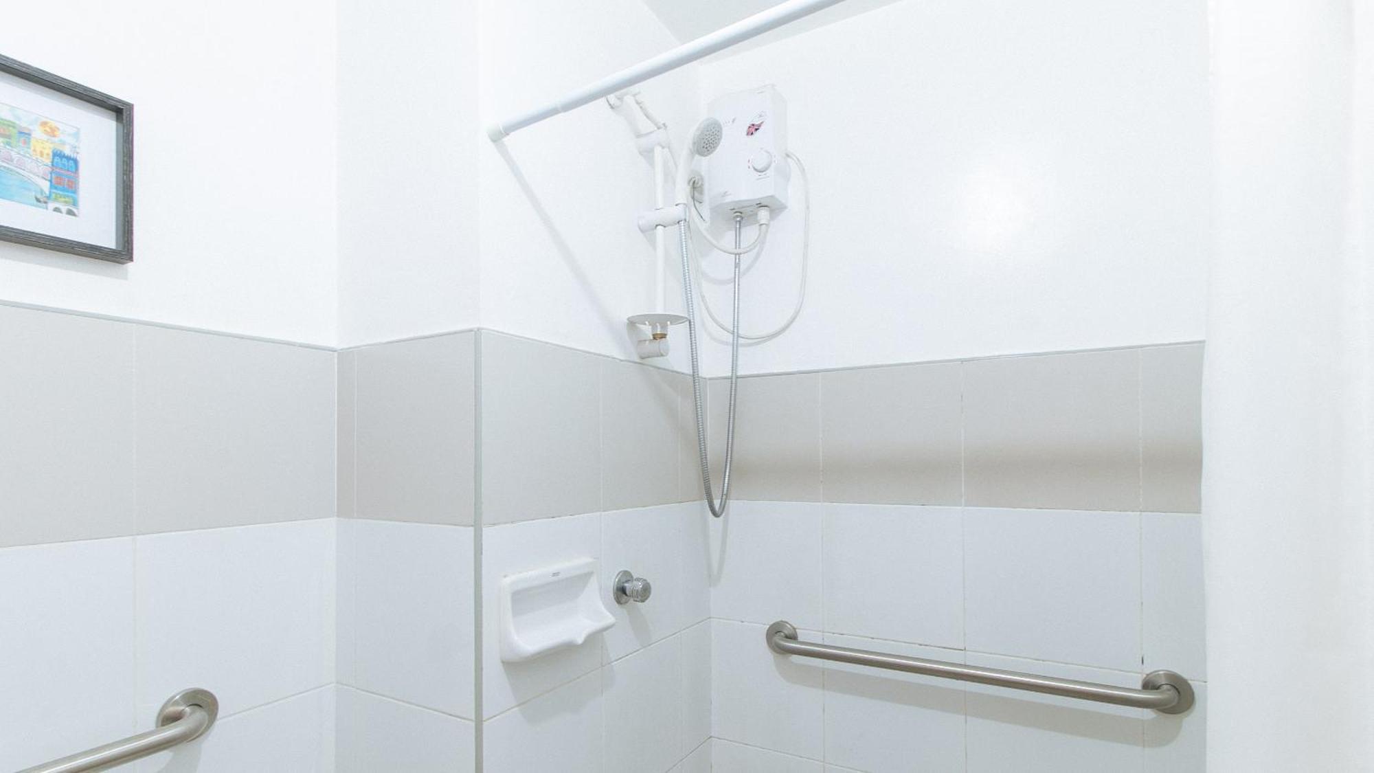 Reddoorz @ Melbourne Suites Makati Μακάτι Εξωτερικό φωτογραφία